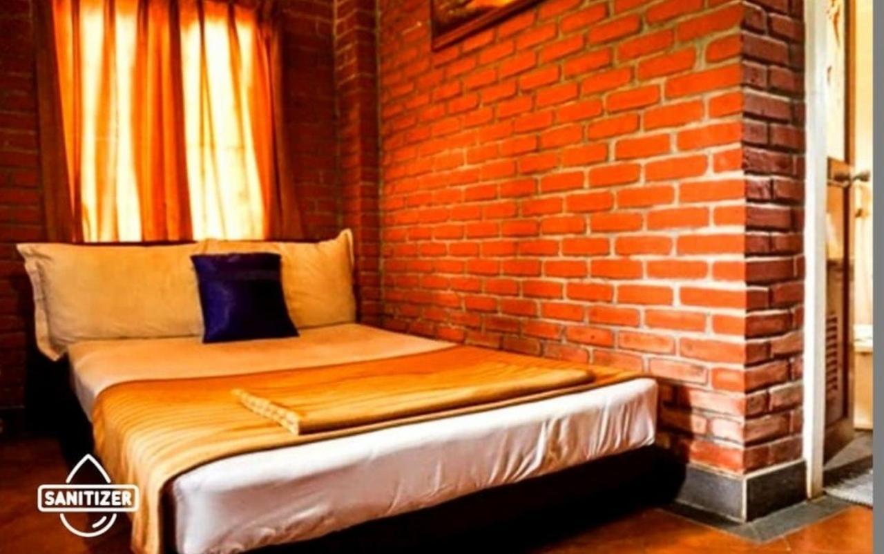 Bantal Guling Villa Лембанг Екстериор снимка